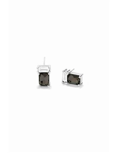 RY000197 Radiant 21st Century Earrings: Shine with distinction