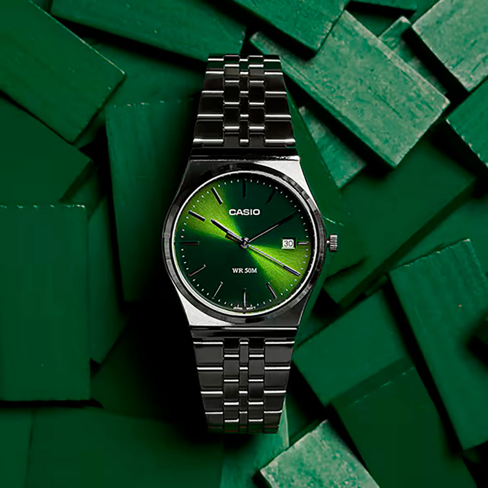 Casio Collection Uhr Grünes Zifferblatt